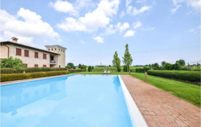 Stunning apartment in Pozzolengo with Outdoor swimming pool, WiFi and 2 Bedrooms Pozzolengo